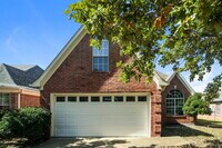 Building Photo - 8207 Cross Point Dr