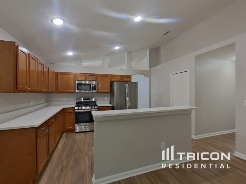 Building Photo - 2512 Meadow Oaks Loop