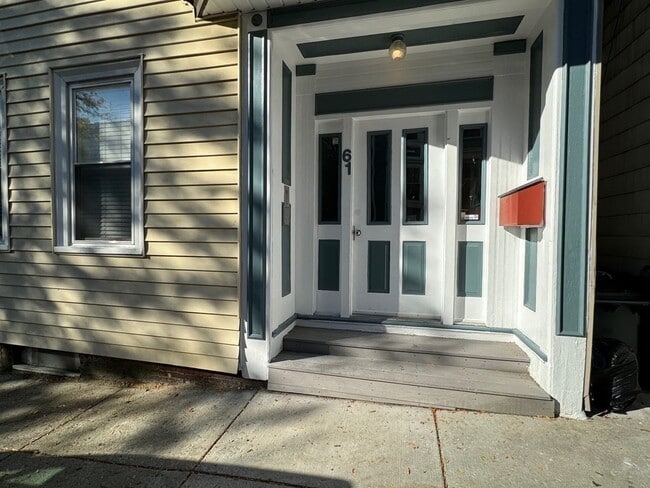 Building Photo - 61 Gates St