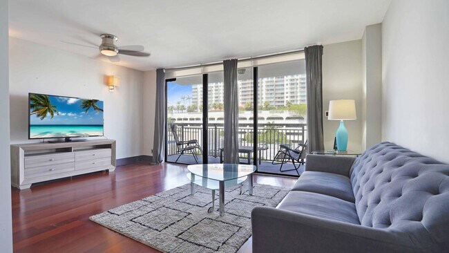 Building Photo - 3031 N Ocean Blvd
