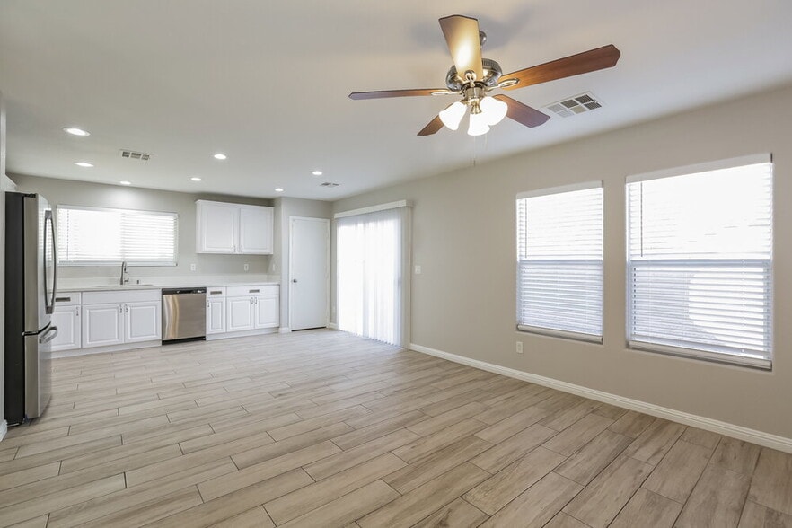 Building Photo - 6218 Lone Cypress Ct