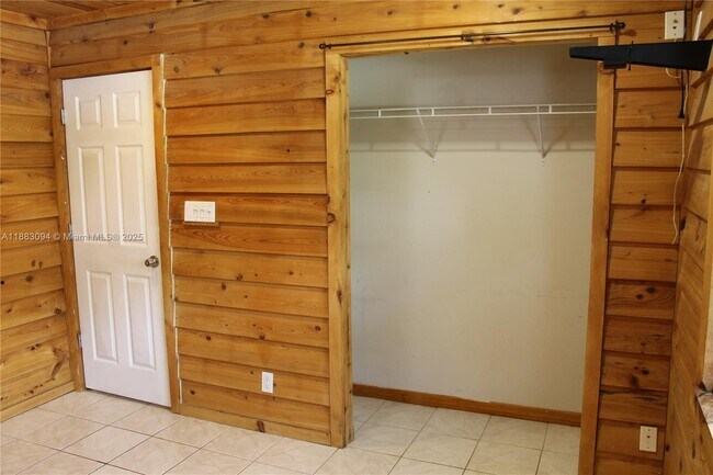 Building Photo - 4166 Caesar Cir