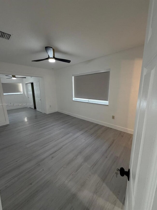 Building Photo - 3030 SW 96th Ave