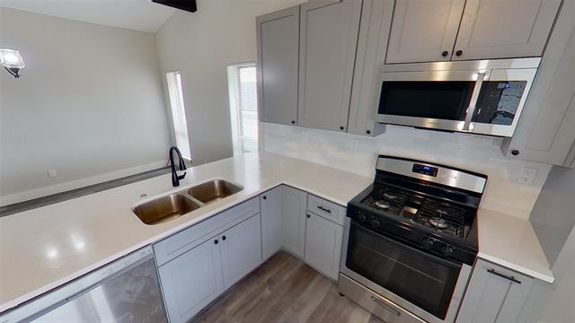 Building Photo - 606 Futrelle St