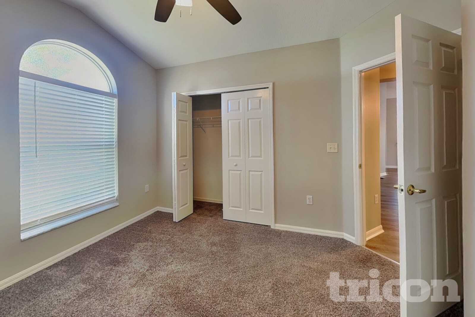Building Photo - 3124 58th Terrace E