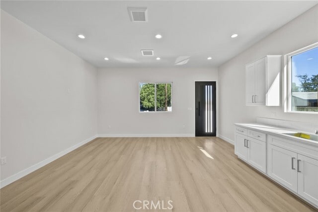 Building Photo - 16404 Donmetz St