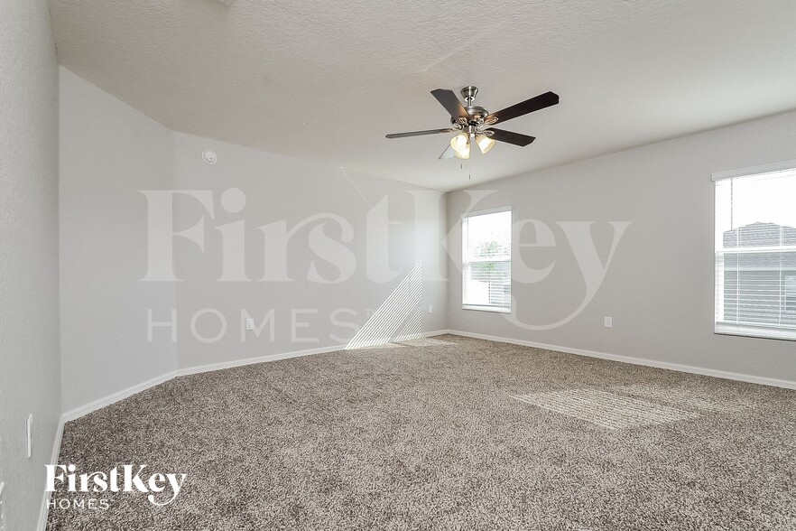 Building Photo - 851 Orleans Dr