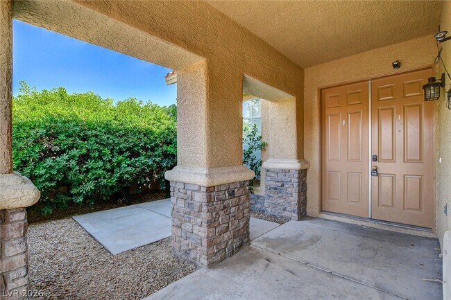 Building Photo - 8401 Desert Quail Dr