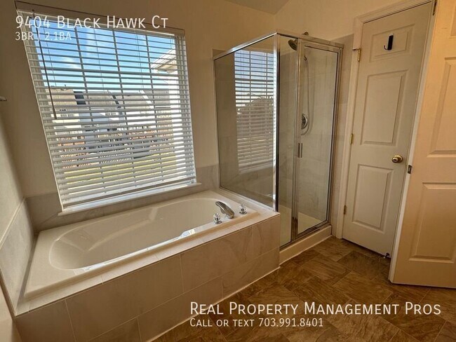 Building Photo - 9404 Black Hawk Ct