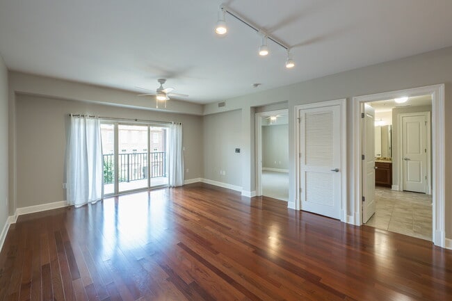 Building Photo - 200 River Vista Drive