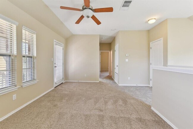 Building Photo - 121 Snowdrift Trail