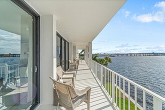 Building Photo - 2784 S Ocean Blvd