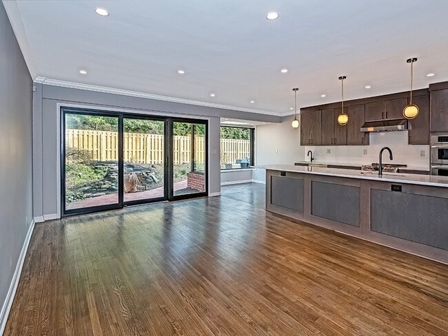 Building Photo - 1453 Squirrel Hill Ave