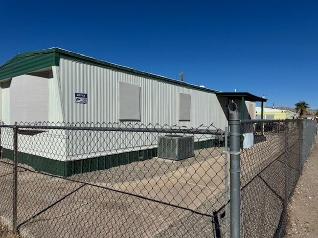 Building Photo - Parially Furnished 2BR 1BA Remodeled-Fenced Yard + RV/Coach cement Parking