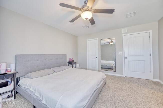 Building Photo - 2163 Enchanted Brk Dr