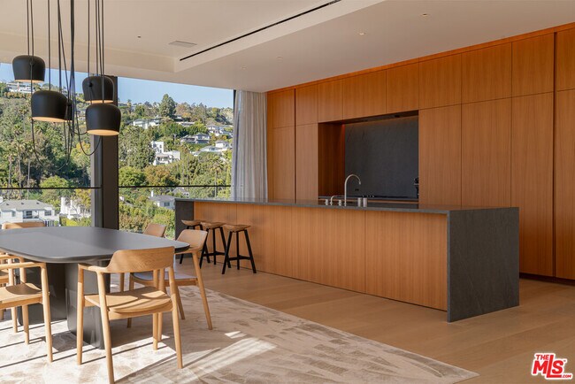 Building Photo - 9040 Sunset Blvd
