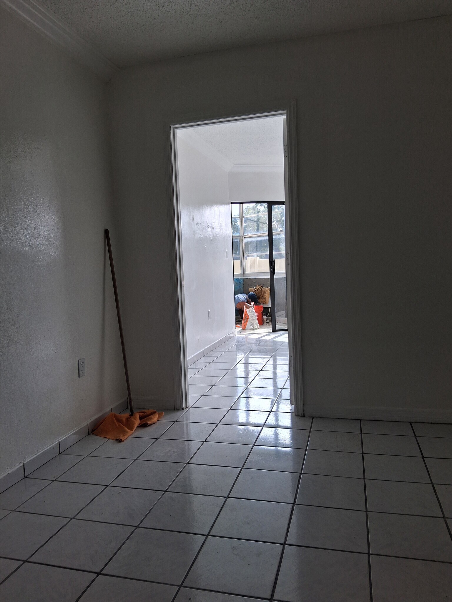 Building Photo - 1605 NE 185th St