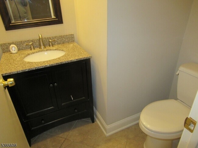 Building Photo - 133 Woods Edge Dr