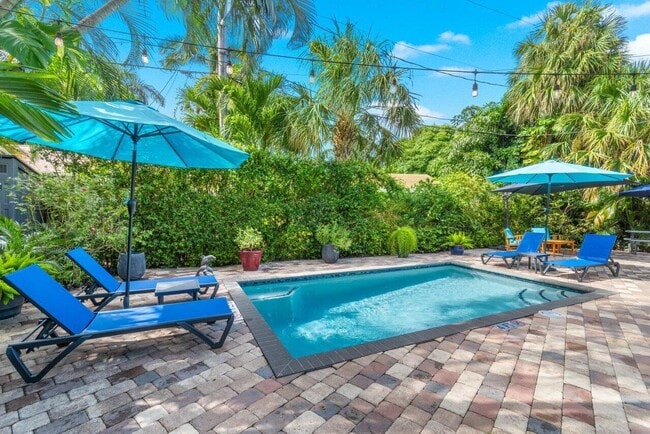 Building Photo - 1911 Parker Ave