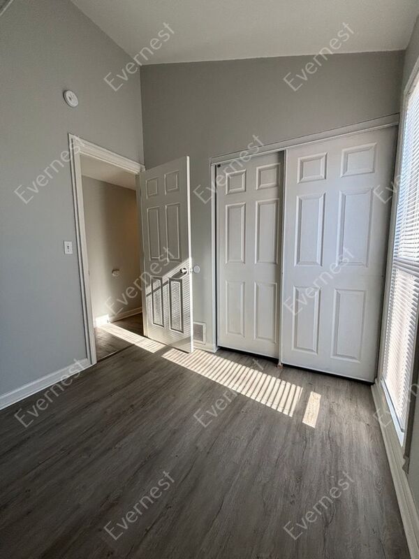 Building Photo - 1312 Langholm Dr