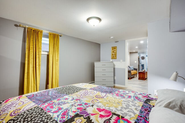 Building Photo - 787 S 13th St