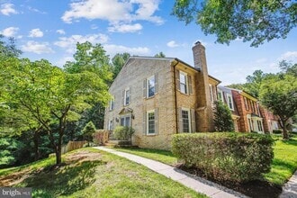 Building Photo - 9011 Mulvaney Ct