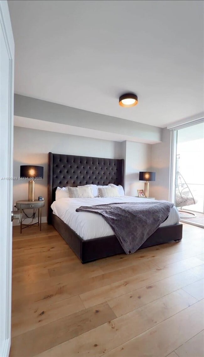 Building Photo - 16385 Biscayne Blvd