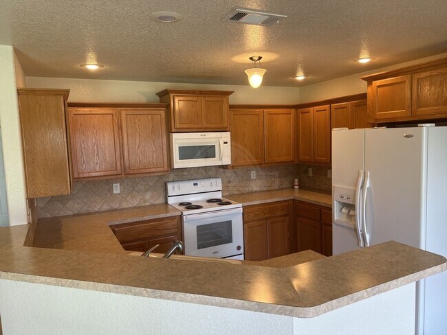 Building Photo - 6109 Lolly Loop