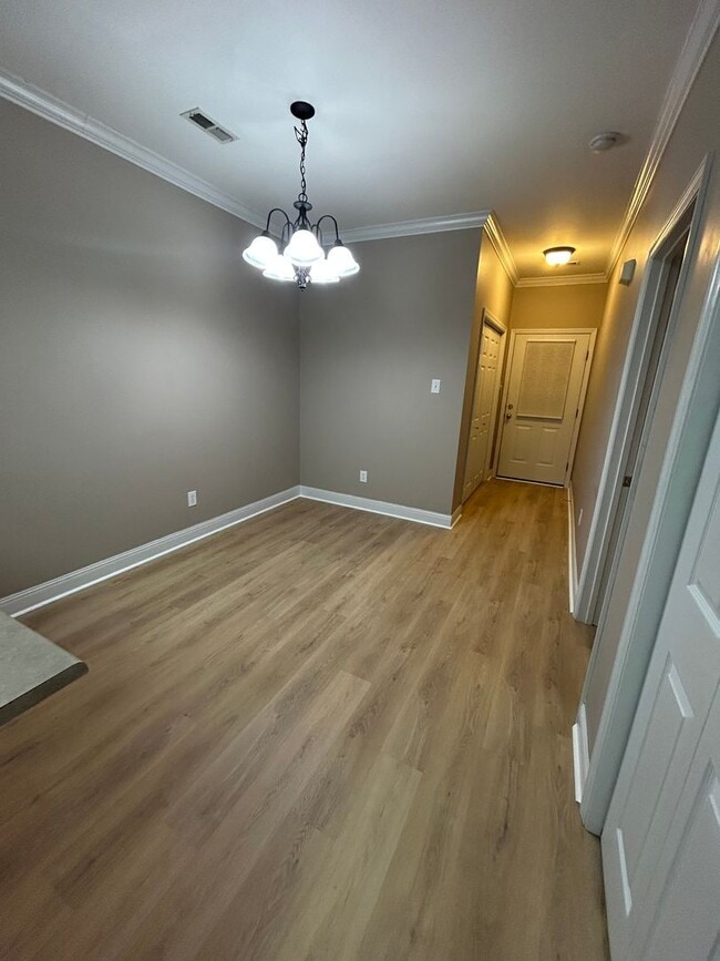 Building Photo - 1303 Autumn Ln SW