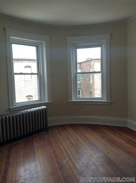 Building Photo - 1381 Commonwealth Ave