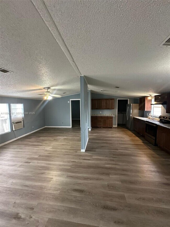 Building Photo - 11863 Atlantic Cir