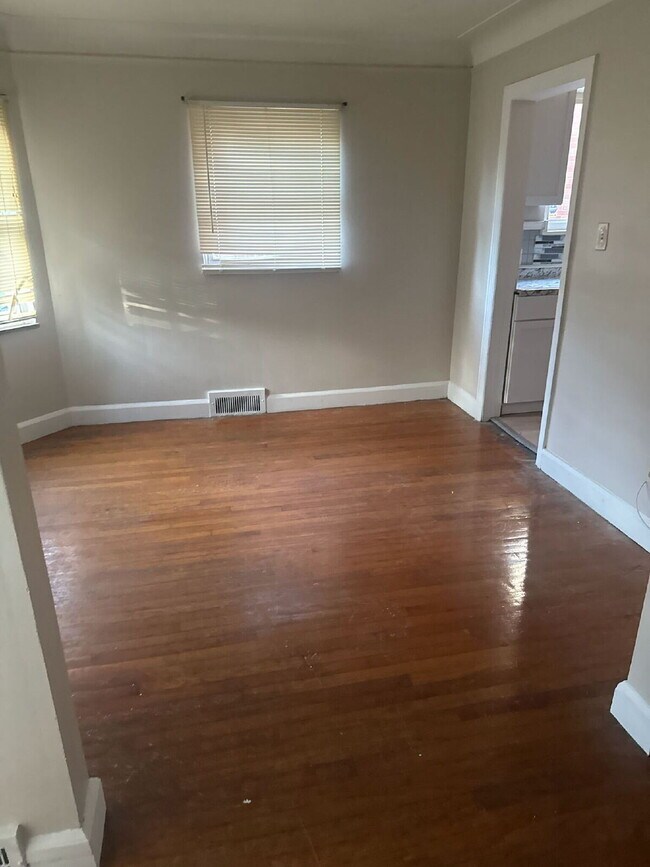 Building Photo - 3-Bed Gem in Detroit - Cozy 1163 Sq Ft Hom...