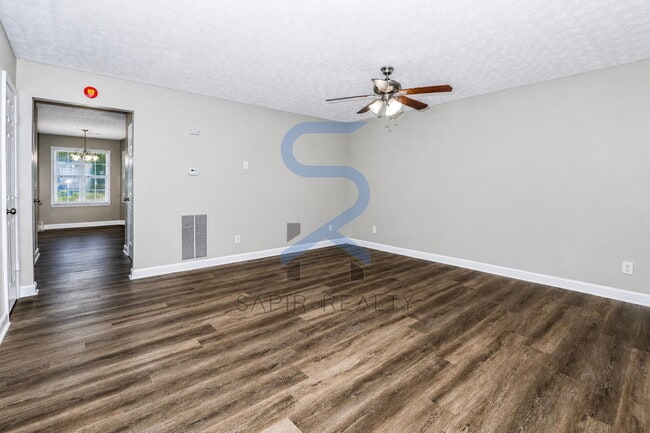 Building Photo - Prime Community Living – 2BR/2.5BA in Covington Station