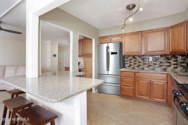 Building Photo - 675 Ocean Ave N