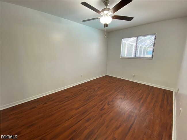 Building Photo - 1110 SW 15th Ave