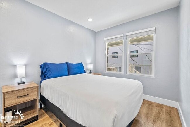 Building Photo - Modern 2Bdm 1Ba Upstairs Unit in North Park!