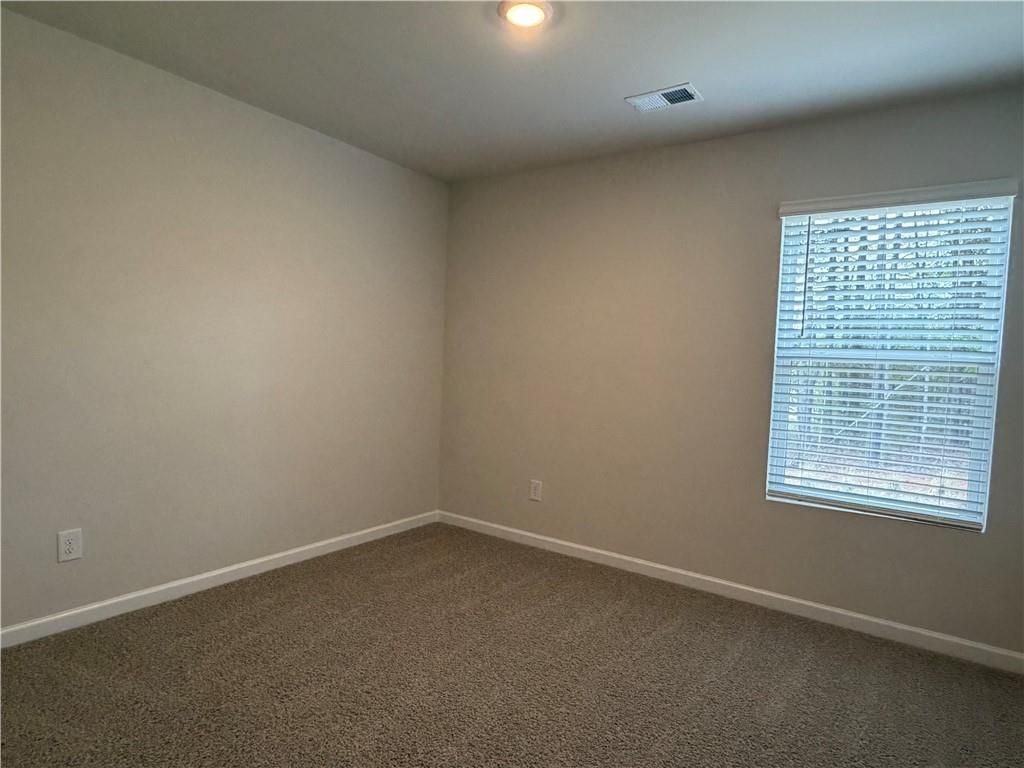 Building Photo - 79 Holland Cv