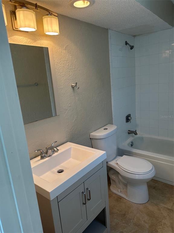 Building Photo - 2650 Coconut Bay Ln