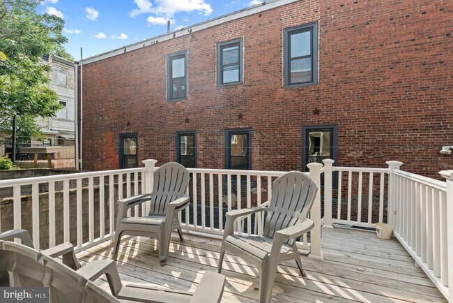 Building Photo - 4928 Florence Ave