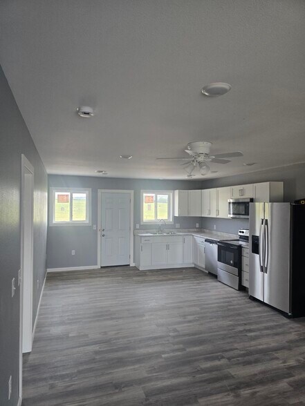 Building Photo - 1115 Olson St