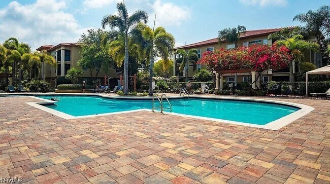 Building Photo - 8870 Colonnades Ct W