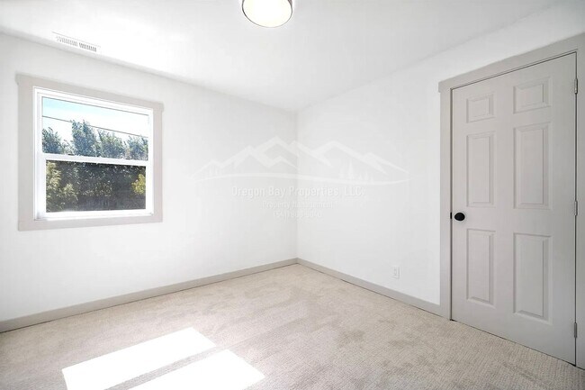 Building Photo - 1710 Johnson St