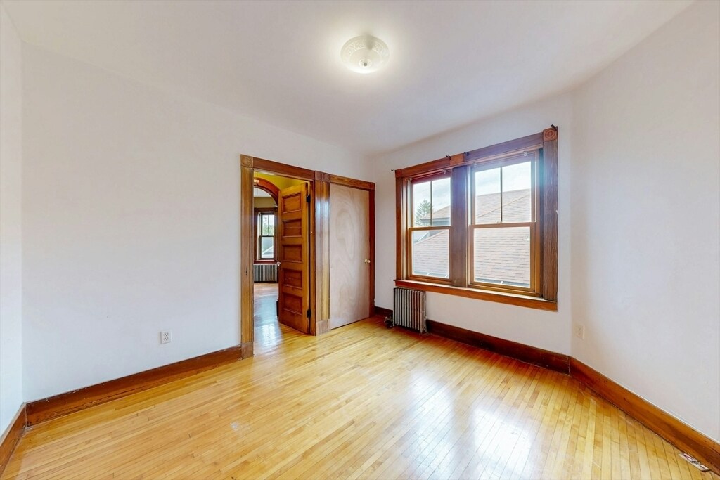 Building Photo - 76 Belden St