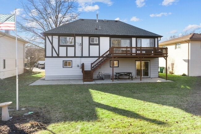Building Photo - 14813 Holly Ct