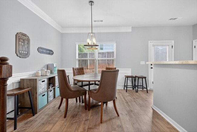 Building Photo - 256 Valley Xing