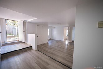 Building Photo - 73 E Main St