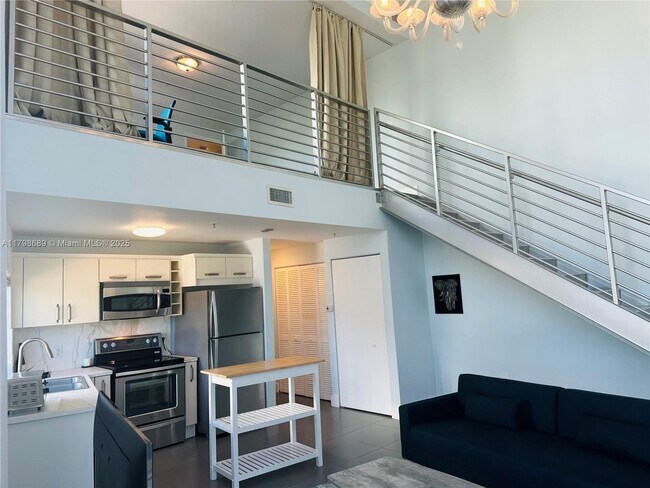 Building Photo - 7700 Collins Ave