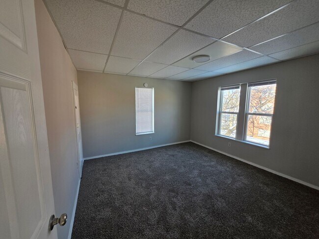 Building Photo - 308 E Clark St