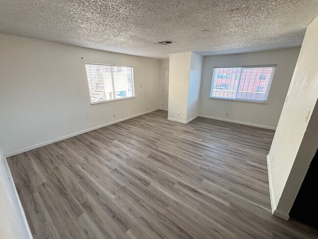 Building Photo - 6940 Hopkins Dr
