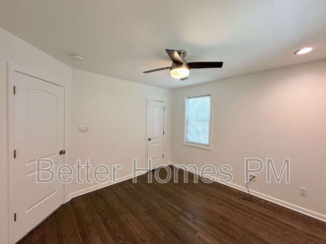 Building Photo - 229 Pecan Rd